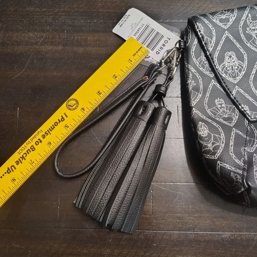 NEW Loungefly Torrid Disney Villains Black Silver Clutch Bag Wrist Strap Magnet